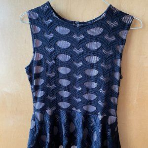 BCBG MAXAZRIA BEAUTIFUL LACE TUNIC TANK TOP